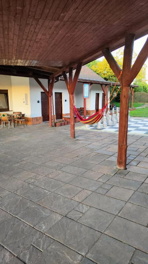 Hotel Nenufar Kościan المظهر الخارجي الصورة